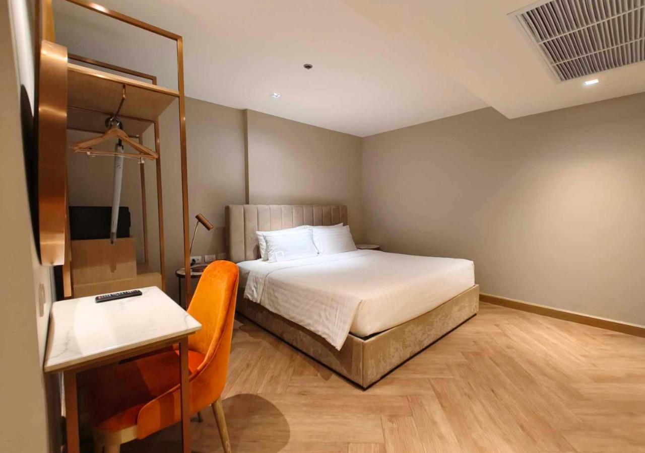Away Bangkok Riverside Kene Екстер'єр фото