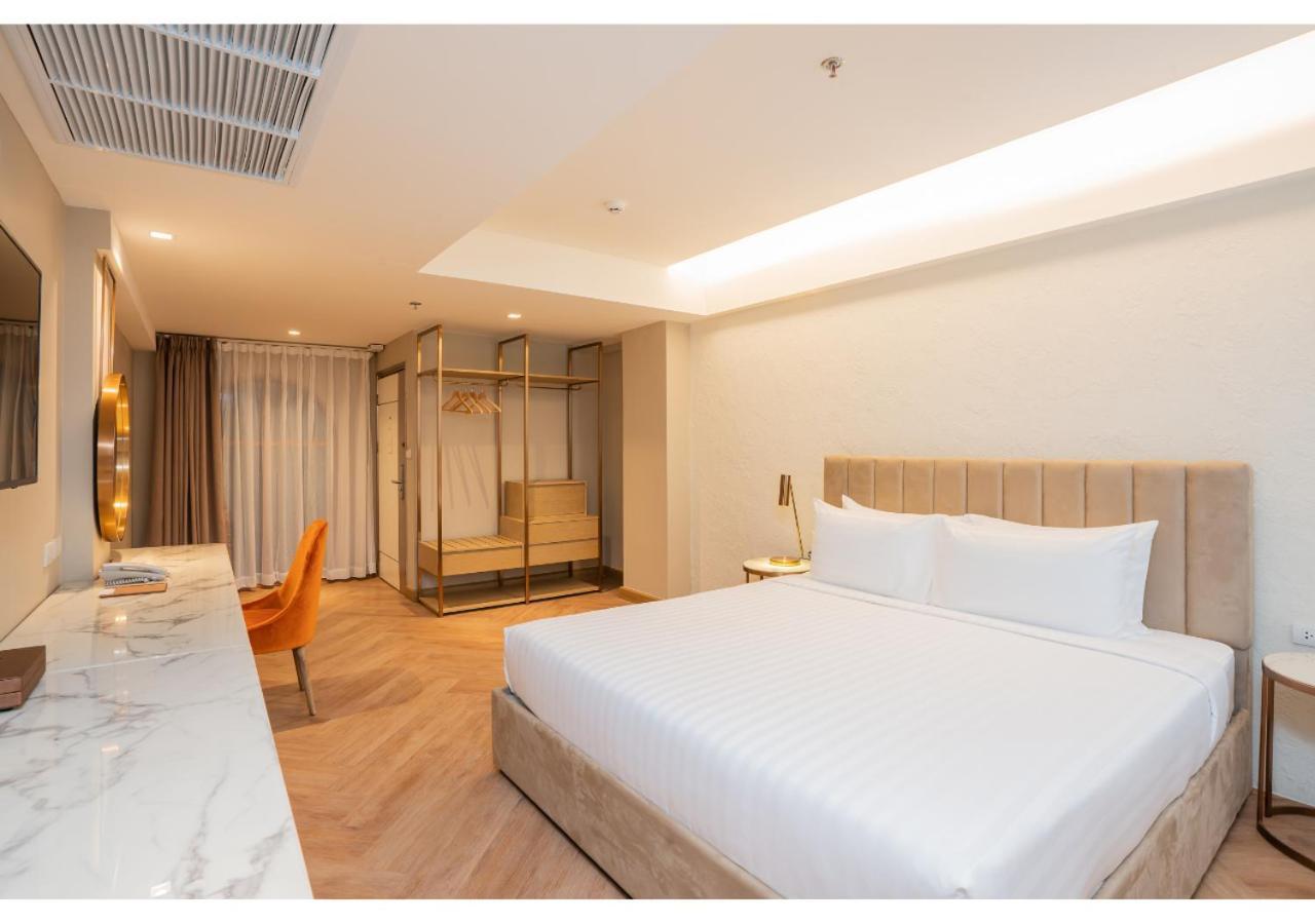 Готель Away Bangkok Riverside Kene Екстер'єр фото