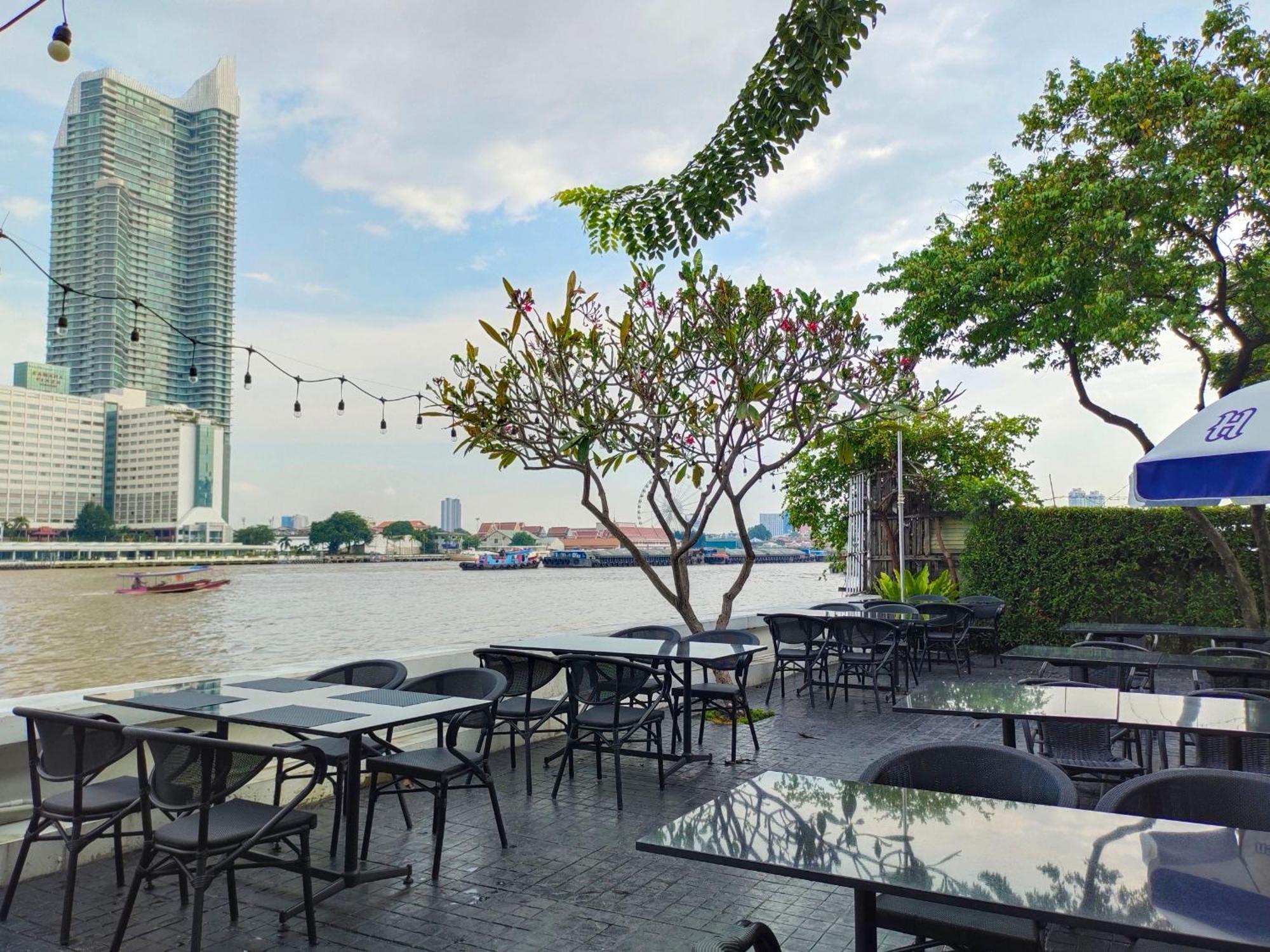 Away Bangkok Riverside Kene Екстер'єр фото