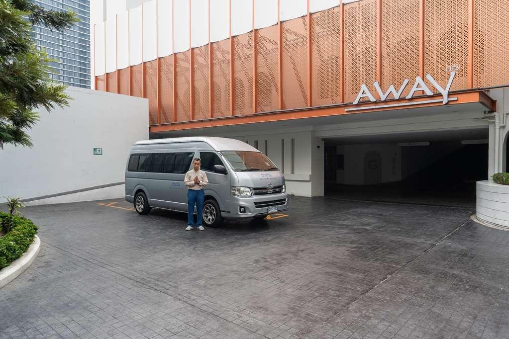 Away Bangkok Riverside Kene Екстер'єр фото